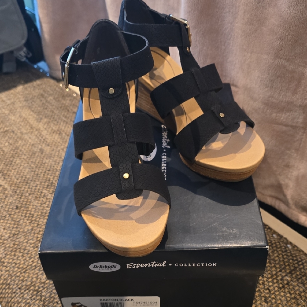 Dr. Scholl's Black and Tan Strappy Sandals
